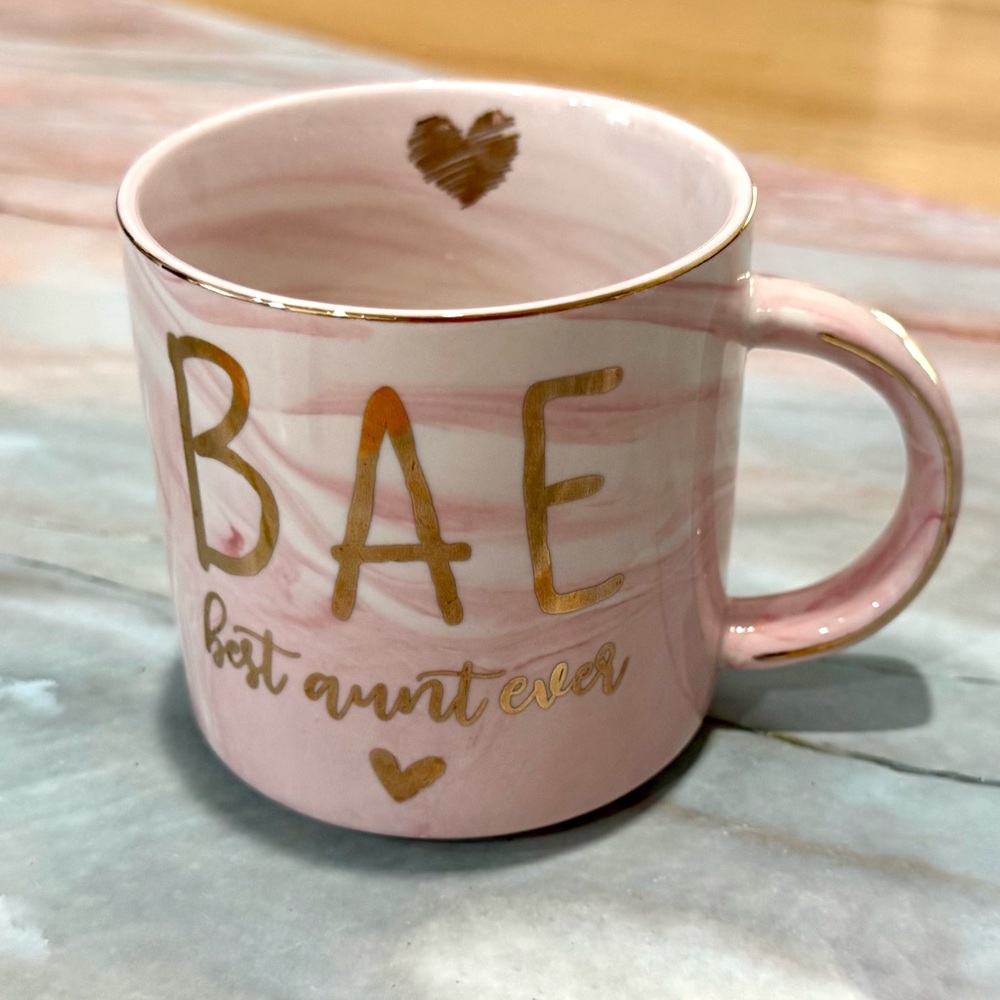 BAE Best Aunt Ever coffee mug, gently used, great condition